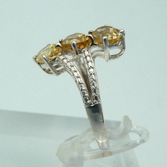 Sz 7 Genuine Brazilian Citrine (Ovl) 3 Stone Ring  NWOT - Picture 3 of 5